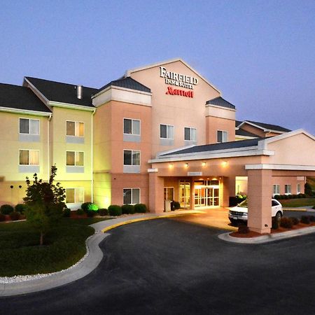 Fairfield Inn & Suites ווית'וויל מראה חיצוני תמונה