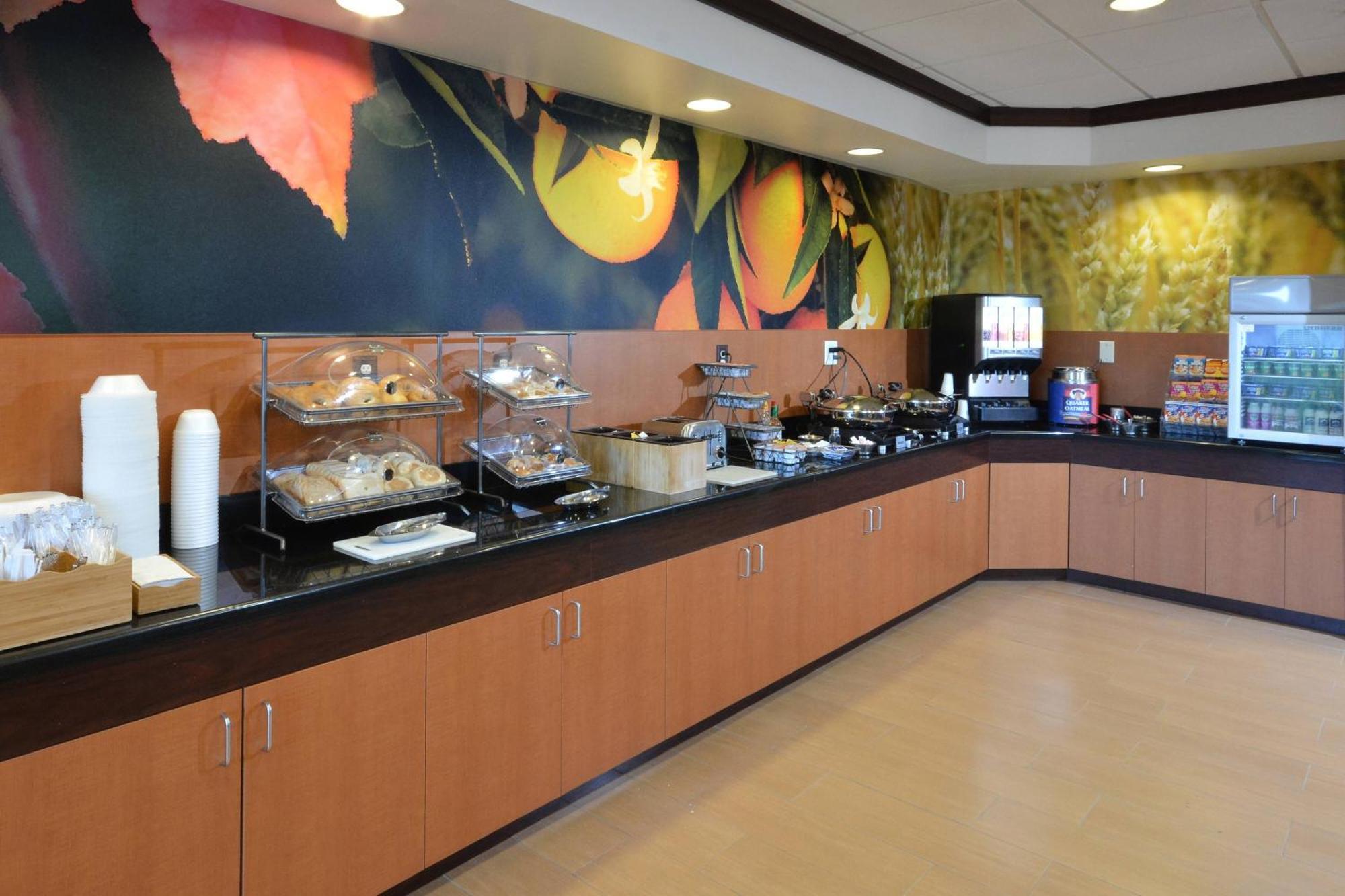 Fairfield Inn & Suites ווית'וויל מראה חיצוני תמונה