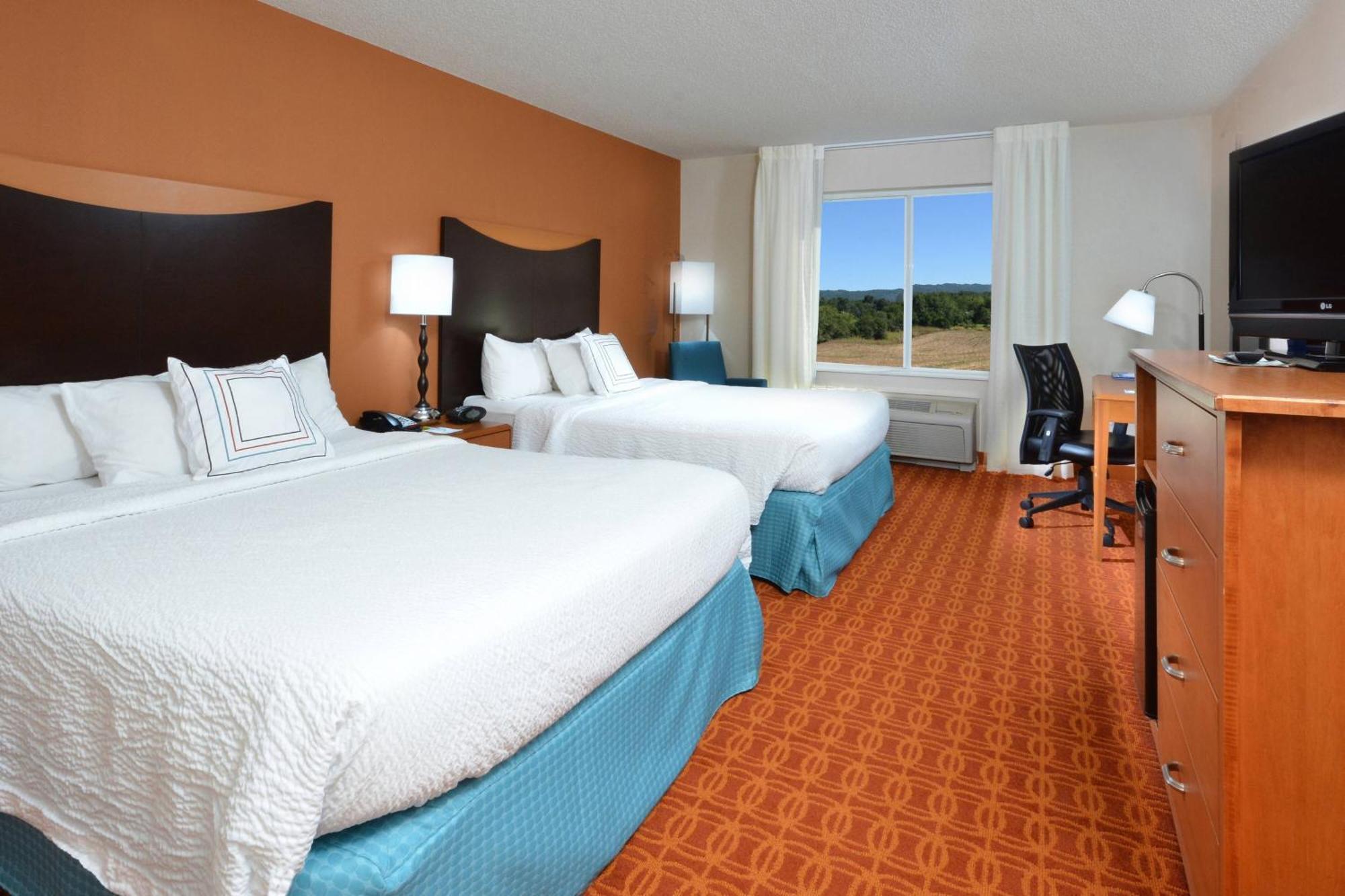 Fairfield Inn & Suites ווית'וויל מראה חיצוני תמונה