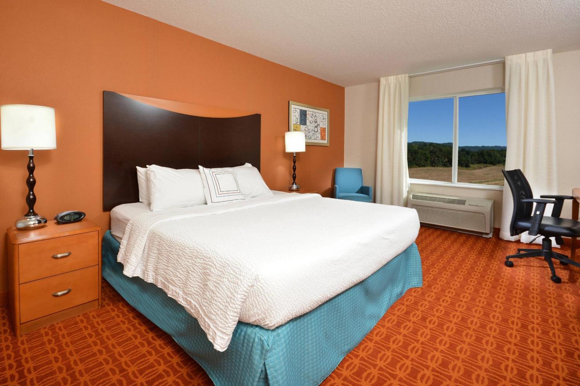 Fairfield Inn & Suites ווית'וויל מראה חיצוני תמונה