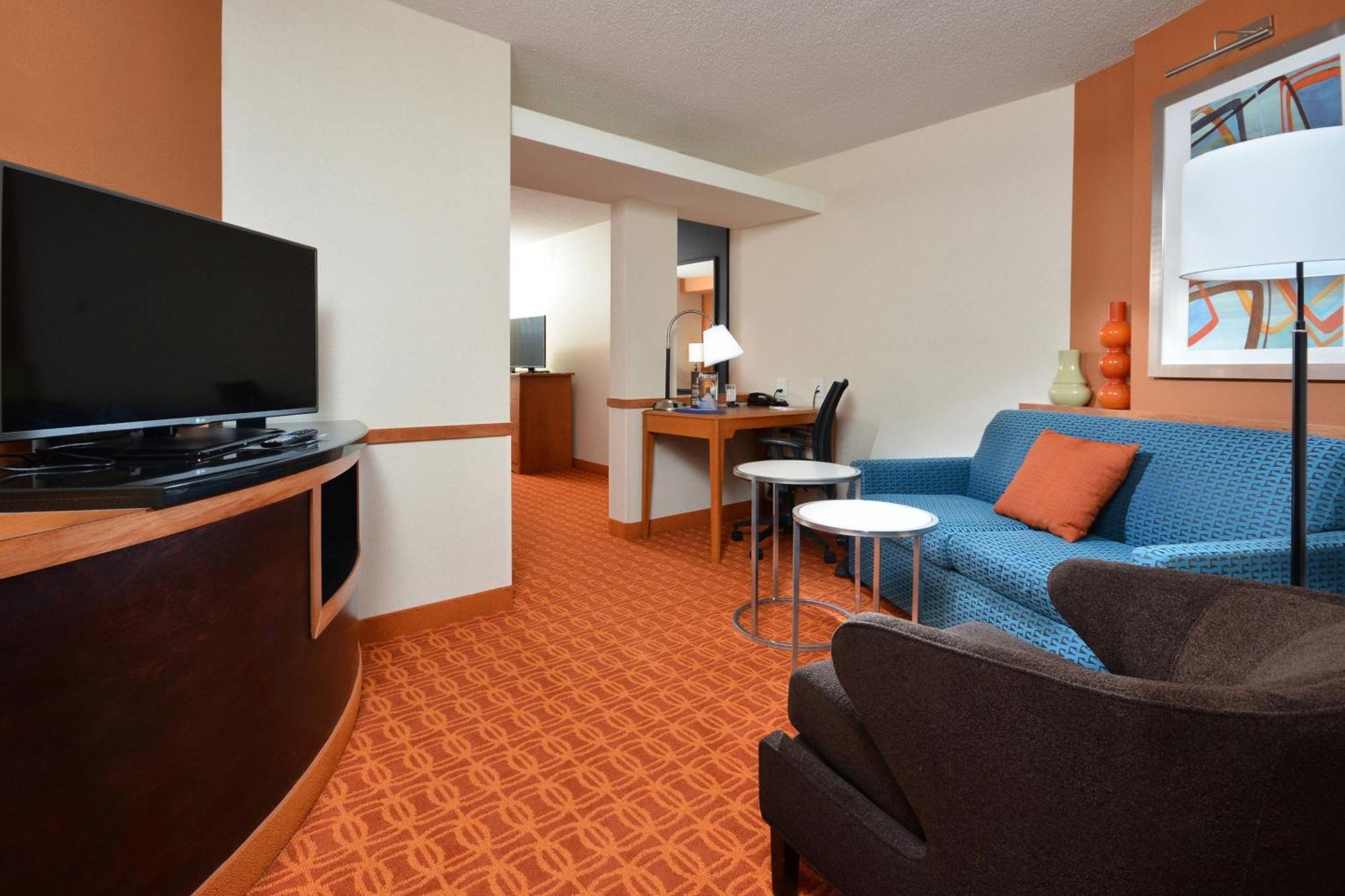 Fairfield Inn & Suites ווית'וויל מראה חיצוני תמונה